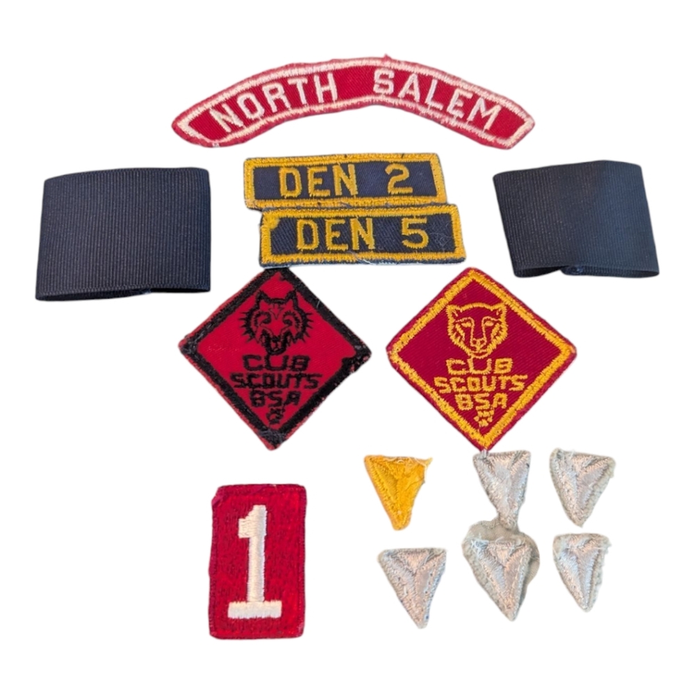 VTG 60s 14 Piece Cub Scouts Of America Patches And Navy Blue Shoulder Tabs